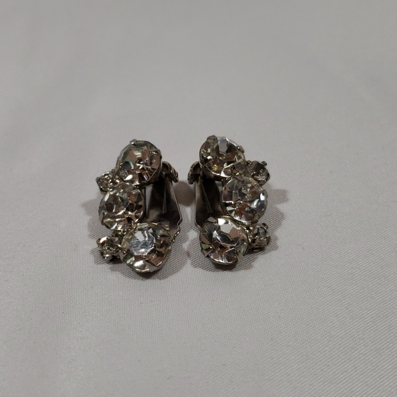 N/A Jewelry - [5/$25] Beautiful Rhinestone Clip-on Earrings